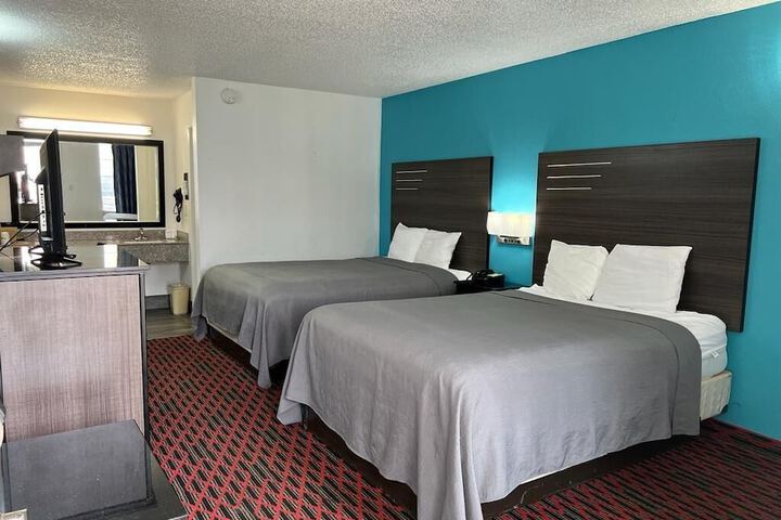 Room 8 of 20
