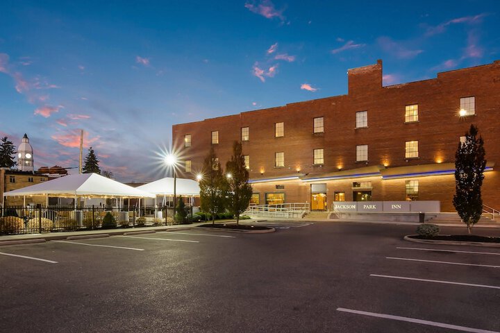 Jackson Park Inn an Ascend Collection Hotel