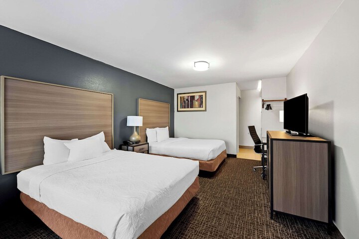 Room 33 of 57