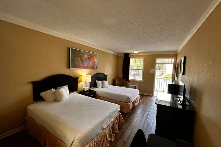 Plantation Oaks Suites & Inn Millington