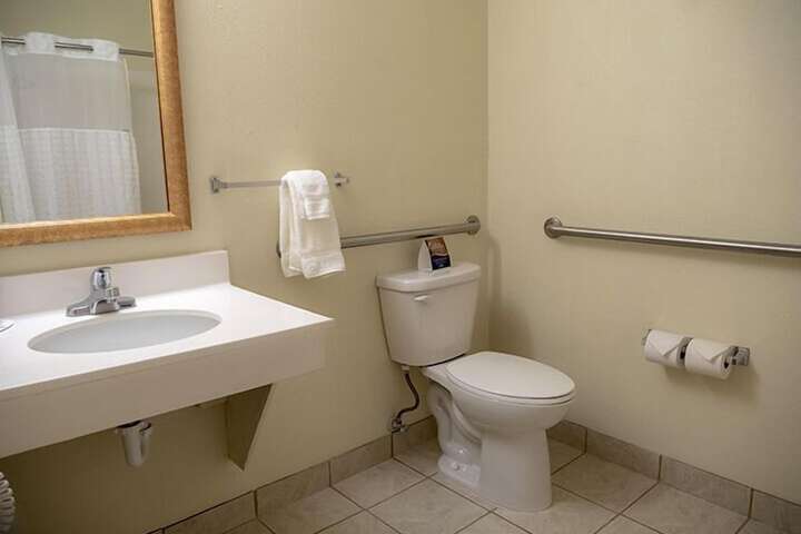 Room 11 of 26