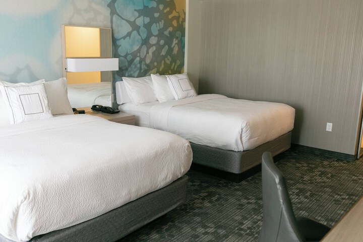Room 11 of 24