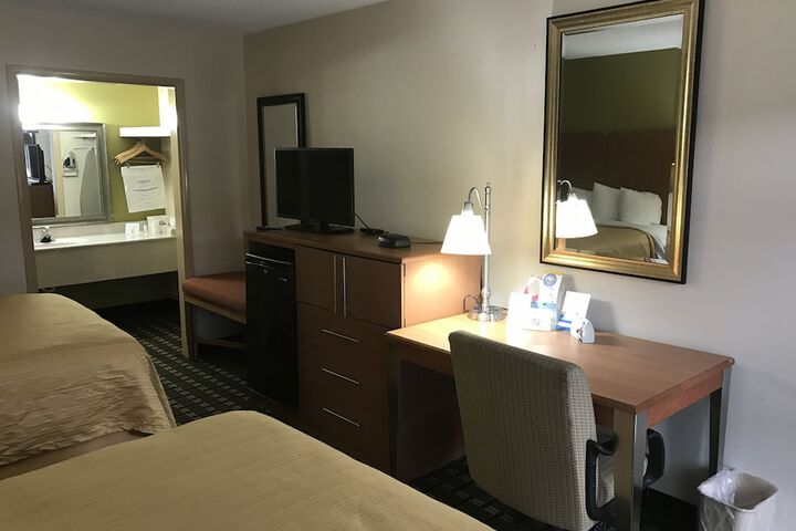 Room 25 of 34