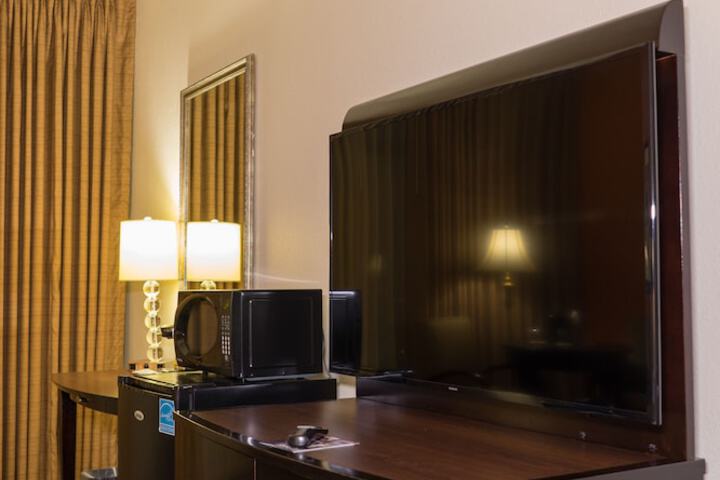Oakland Airport Executive Hotel