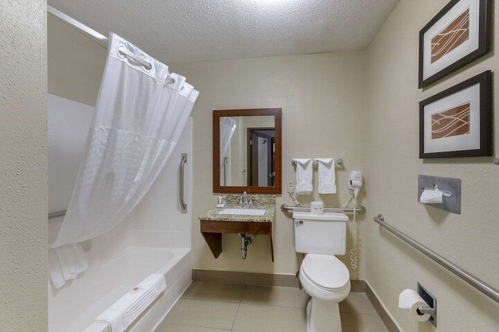Room 20 of 32