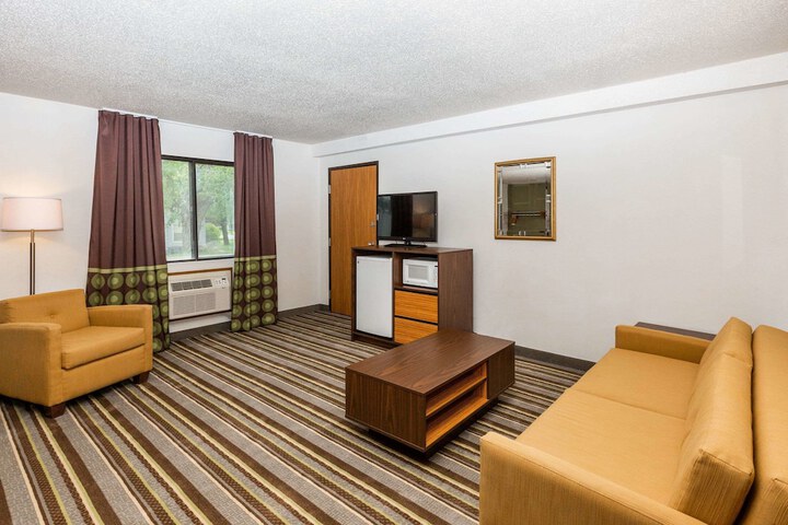 Room 7 of 17