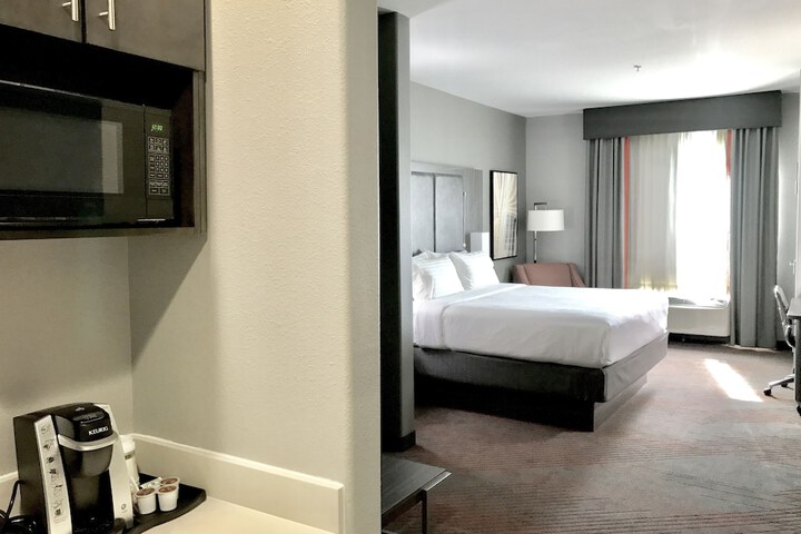 Holiday Inn Abilene - North College Area by IHG