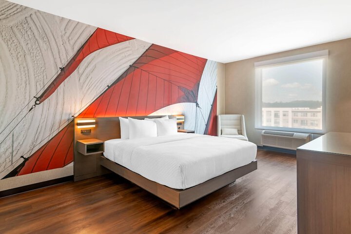 Cambria Hotel & Suites Plymouth