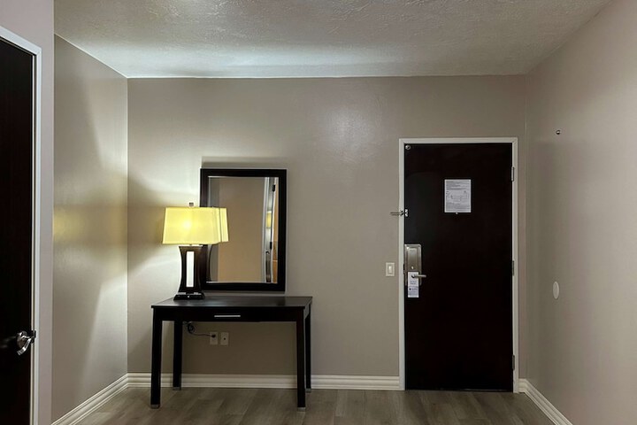 Room 26 of 31