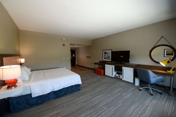 Room 30 of 68
