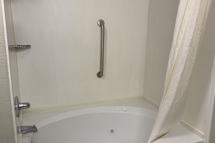 Room 32 of 39