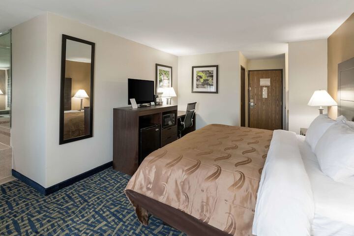 Room 18 of 38