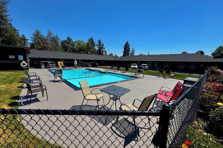 Pool 7 of 49