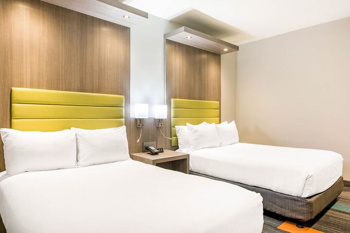 Room 34 of 52