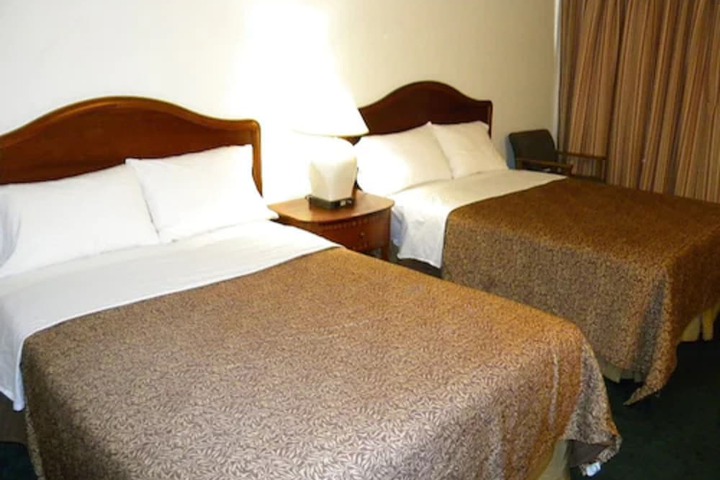 Room 15 of 31