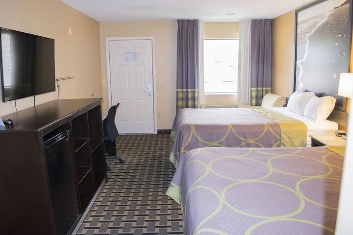 Room 17 of 44
