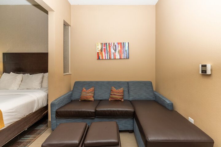 Room 41 of 105