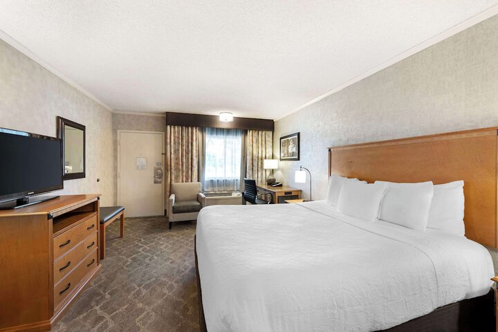 Best Western Plus Black Oak