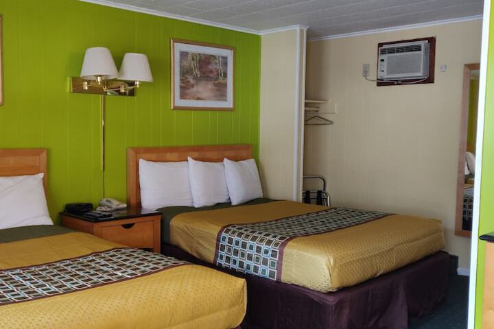 Pinebrook Motel