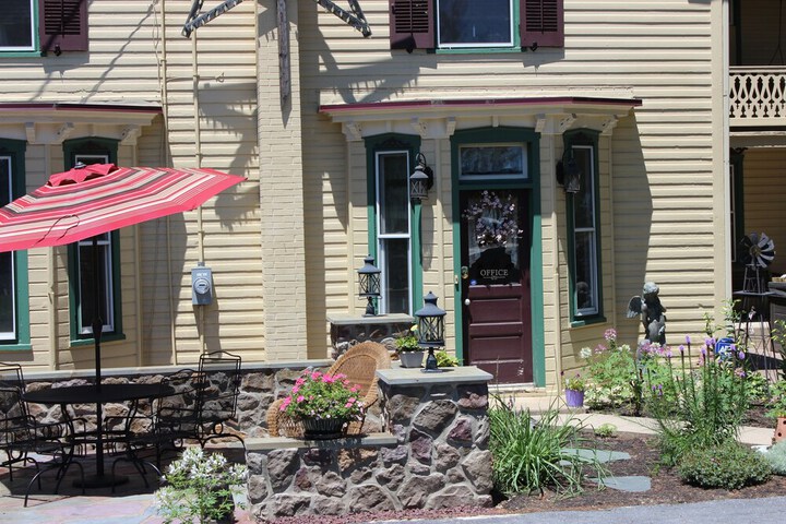 Carriage Stop Bed & Breakfast