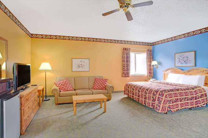 Room 21 of 27