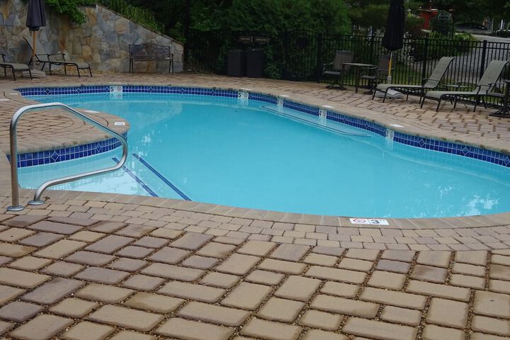 Pool 5 of 51