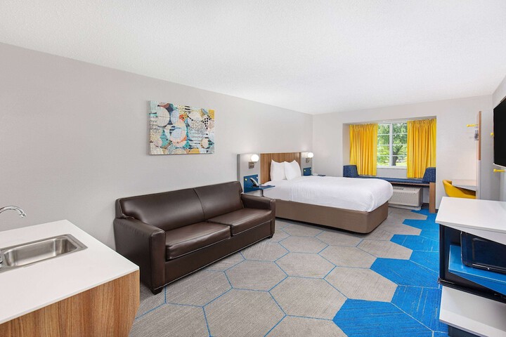 Room 22 of 26