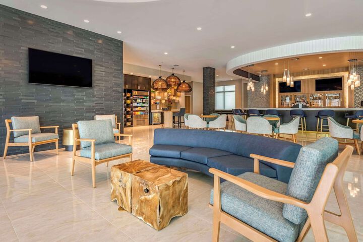 Hotel Interior 22 of 64