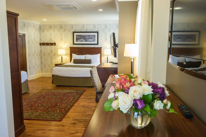 Hume Hotel & Spa
