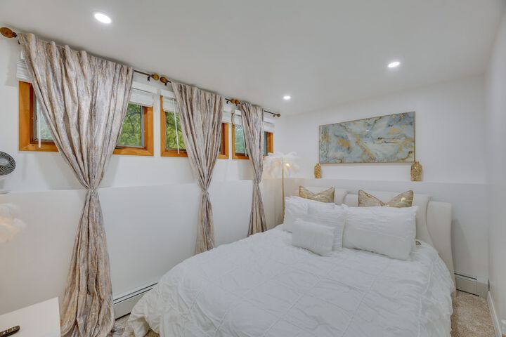 dreams of Paradise Luxury Home w / Pool!