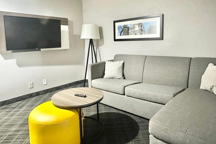 Comfort Inn & Suites Cartersville - Emerson Lake Point