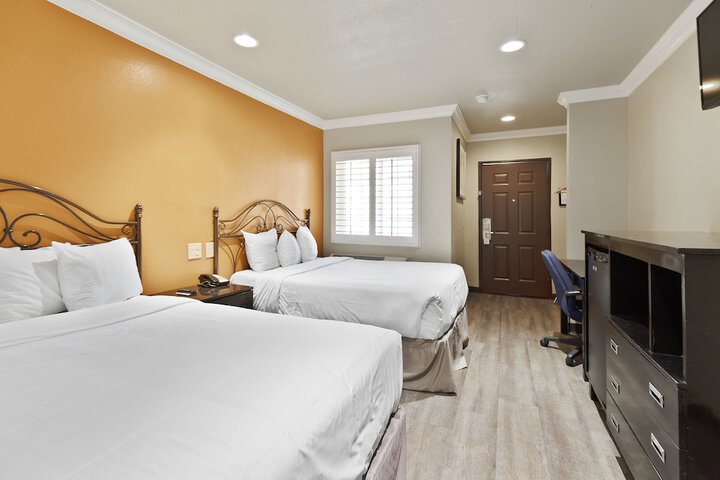 Room 40 of 94