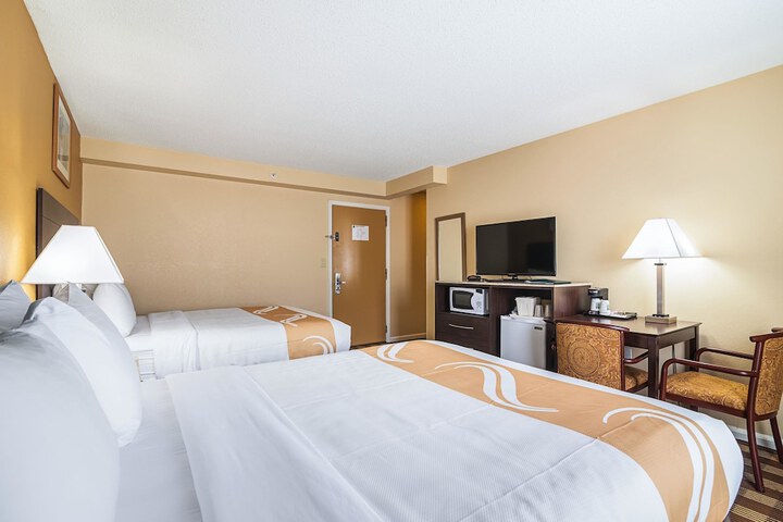 Room 10 of 37