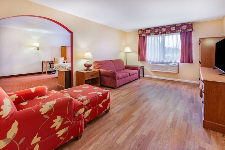 Room 27 of 44