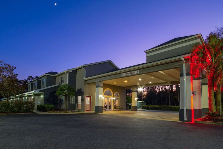 Hotel 3 of 37