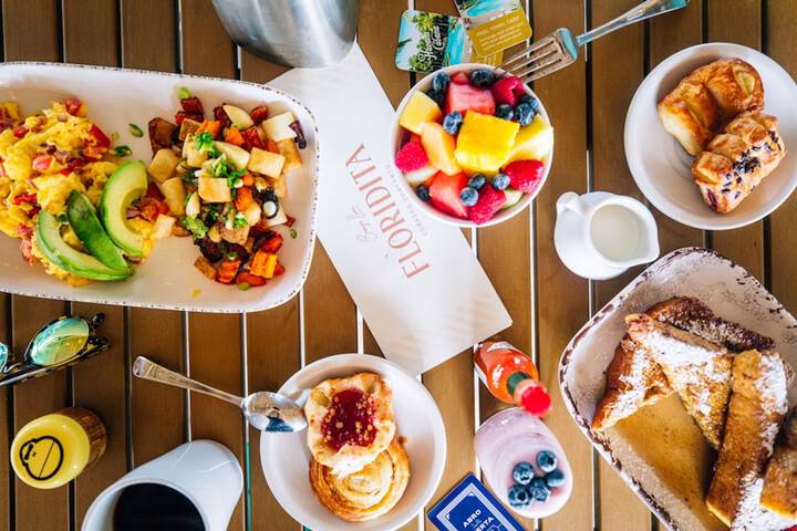 Breakfast/Coffee Service 61 of 86