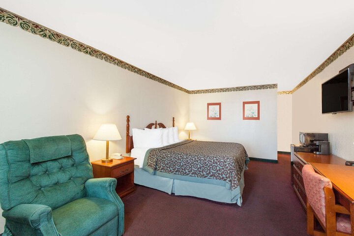 Room 13 of 14