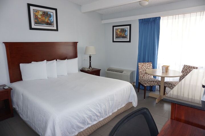 Room 18 of 23