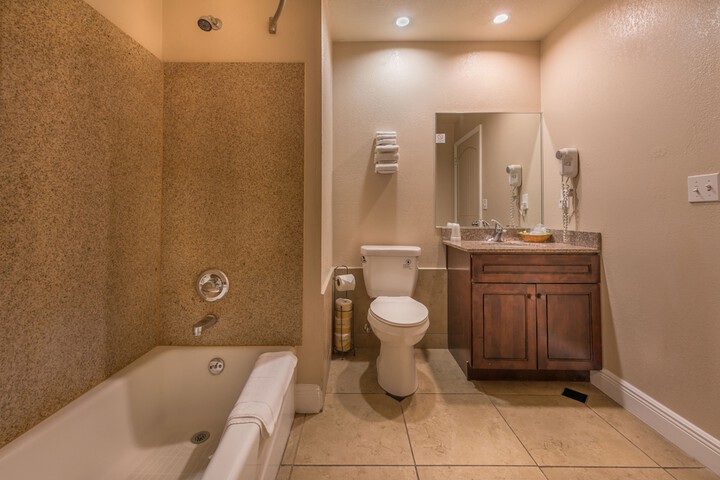 Room 10 of 25