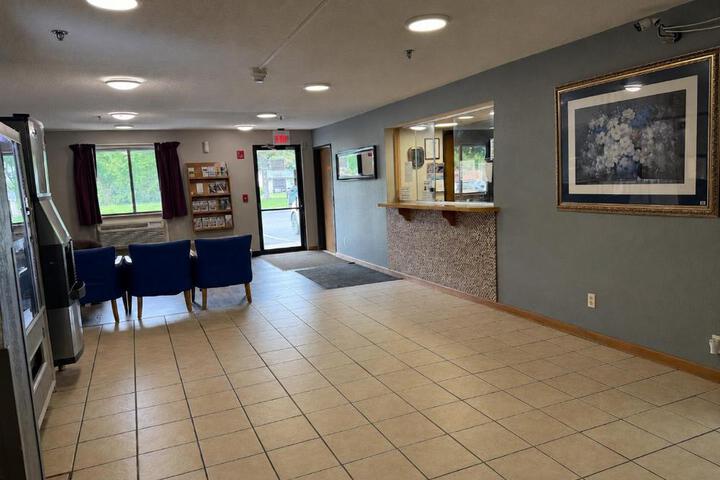 Coldwater Inn & Suites near I 69