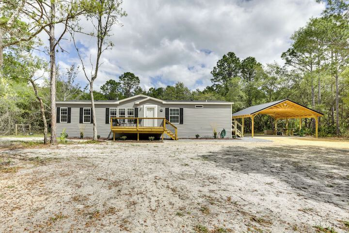 Charming Perry Home 2 Mi to the Gulf!