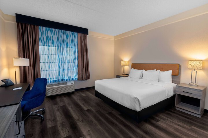 Room 7 of 23