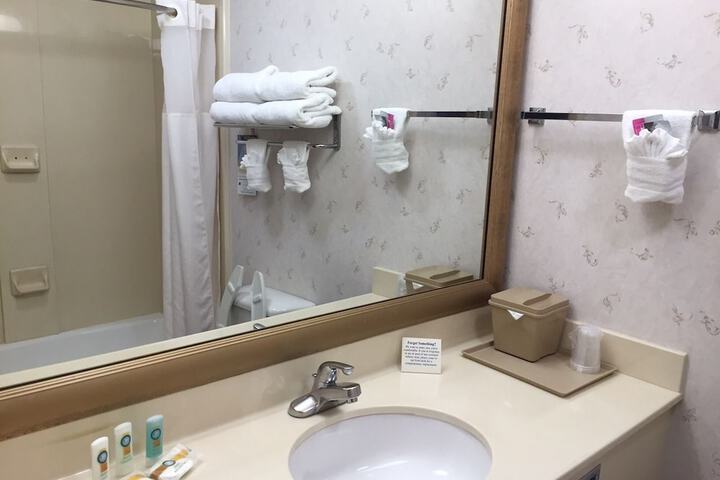 Room 15 of 36
