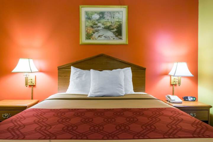 Room 35 of 60