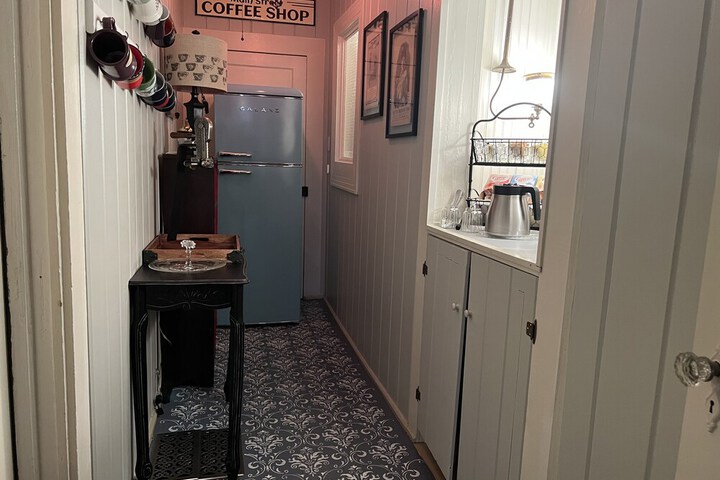 Benefield House Bed & Breakfast