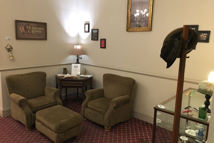 Hermann Crown Suites