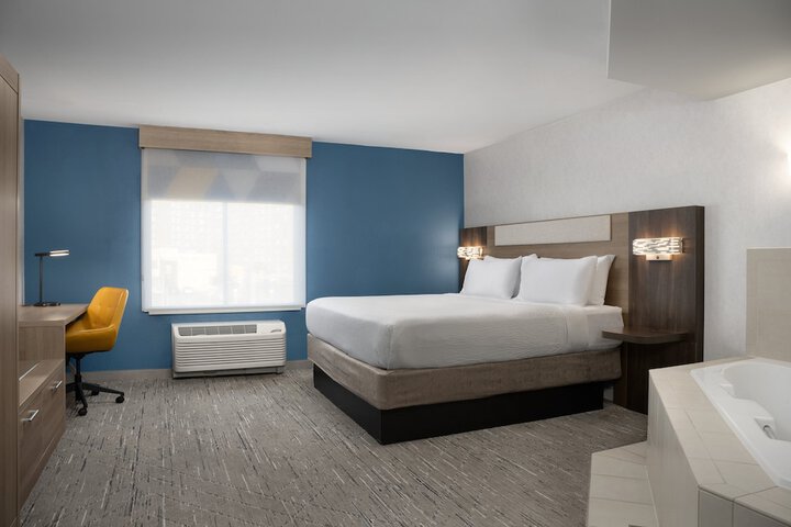 Room 21 of 50