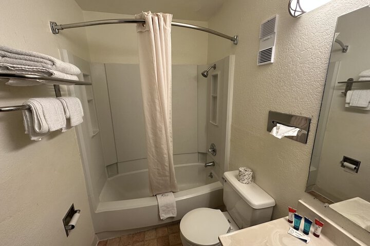 Room 21 of 21
