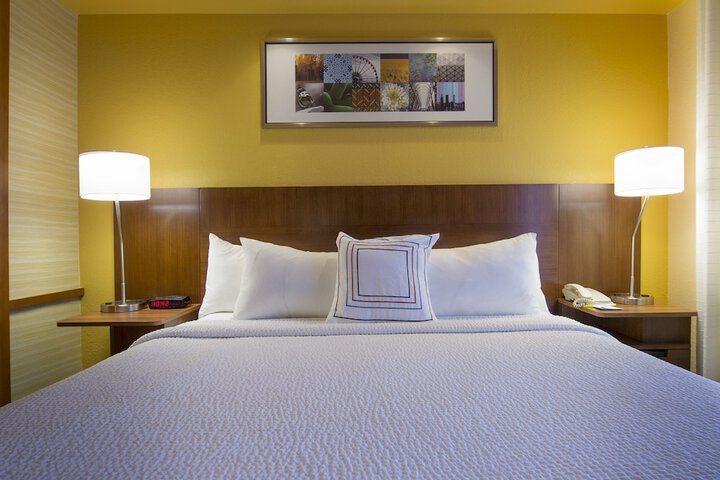 Room 15 of 22