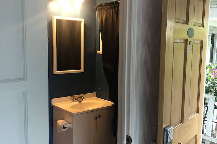 Room 38 of 65